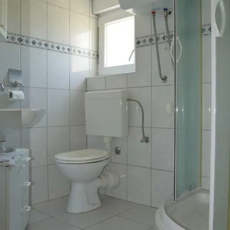 Latin 1 * Βόντιτσε